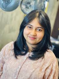 Hair transformation ✨ Done by hair stylist Sanju Dilmin BELLEZZA Sri Lanka  (pvt)Ltd🇱🇰 For more details contact us through Call us or contact us