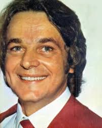 Fausto Rocha (In memoriam) foi um grande ator e apresentador. Ele também  foi secretário de turismo da cidade Barra velha. O astro foi considerado um  galã dos anos 70 e 80, protagonizando