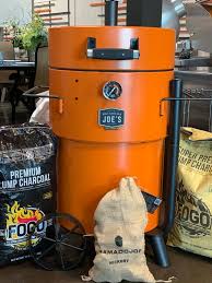 Adjusting the air intake and exhaust to get the desired temperature setting on the oklahoma joe bronco. Bronco Pro Drum Smoker Oklahoma Joe S