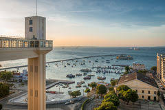 תמונה של סלבדור, מדינת באהיה: Por Do Sol No Elevador De Lacerda E Todo O Osmio Santos De Baia Baia De Todos De Saint Em Salvador Baia Brasil Imagem De Stock Imagem De Saints Outdoor 89405483