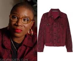 Check out this biography to know about her childhood, birthday, family life. Aisha Hinds Fashion Clothes Style And Wardrobe Worn On Tv Shows Shop Your Tv