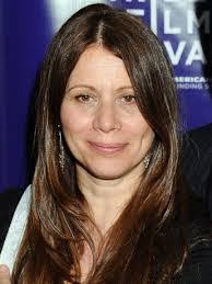 Elizabeth Bracco's Instagram, Twitter & Facebook