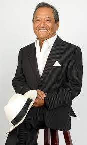 Así, armando manzanero va triunfando por el mundo. Armando Manzanero Sus Exitos Y Amores