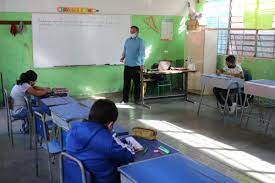 Volver a las aulas en semáforo verde pero sin vacuna es riesgoso, consideró el gobernador de puebla. 4kqhpetypj 3xm