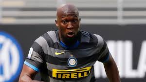 Romelu lukaku is a belgian striker who plays for inter in serie a. Romelu Lukaku Chelsea Hold Positive Talks Over Deal For Inter Milan Striker Football News Sky Sports