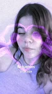 Debbie Rojas (@deborathrojas)