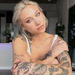 Samara Lowe's Instagram, Twitter & Facebook