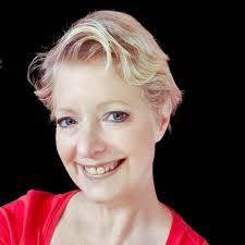 Bronwyn Johnson's Instagram, Twitter & Facebook