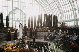 Wedding Venue Como Park Zoo Conservatory Photo By Eileen K Photography Click To See More Inti Mn Wedding Venues Como Zoo Intimate Wedding Ceremony