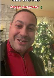 Merry Christmas & happy holidays to you all! Blessings for you and yours  🎄⛄️🥂 #vinnyfromsouthphilly #vinnypresents #merrychristmas #christmas  #christmaslights #christmastime #christmasblessings #fyp