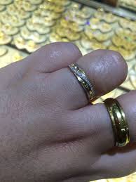 Shopping For Wedding Bands At Ongpin St Manila Rings For Men Wedding Bands Jewelry