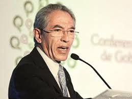 Salvador Jara dejó déficit como rector