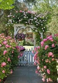 This garden gate will form a contemporarily styled, practical barrier, which will separate your garden from the outside world. Bilder Zur Vorgartengestaltung Idee Steine Kiesel Blumen Pflanzen Beste Garten Gestaltung Cottage Garden English Cottage Garden Front Garden Design