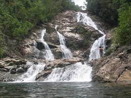 Lokasinya 40 kilometer dari bandar besut dan lebih kurang 103 kilometer dari kuala terengganu. Air Terjun 5 Tingkat Di Hutan Lipur Lata Tembakah Tempat Berkelah Di Besut Tempat Menarik