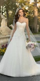 Big Bridal Trends To Incorporate In Your 2015 Wedding Glam Radar Beautiful Wedding Dresses Wedding Dresses Sweetheart Wedding Dress