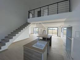 Dans La Ville De Vauvert Bastide Contemporaine Neuve Certifiee Rt 2012 D Une Superfici De 125 M2 Sur Un Joli Terrain De En 2020 Maison Achat Maison Maison A Vendre