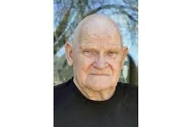 Edward Koss's Instagram, Twitter & Facebook