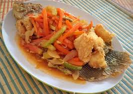 Olahan gurame yang satu ini banyak diminati banyak orang karena rasanya yang lengkap. Resep Gurame Asam Manis Oleh Ashalinaqueen Cookpad