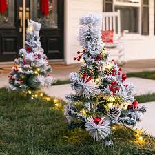 Many stores are even having christmas in july sales. 20 Chic Outdoor Christmas Decorations Family Handyman