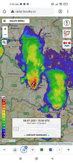 Níže zobrazené radarové snímky zachycující počasí nad velkou částí evropy. Pocasi Online Morava Velke Nebezpeci Na Vysocine Mezi Jihlavou A Trebicem Je Hlasena Silna Supercella Hrozi Zde Vyskyt Silneho Krupobiti Silneho Vetru A Vyloucit Se Nemuze I Ojedinely Vyskyt
