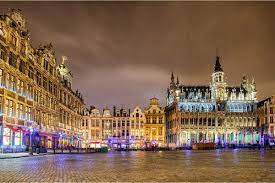 Brussel) es la capital de bélgica y una de las tres regiones administrativas del país, junto con flandes y valonia. Viajar A Bruselas Lonely Planet