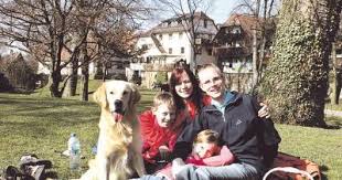 Der eine schafft, der andere genießt