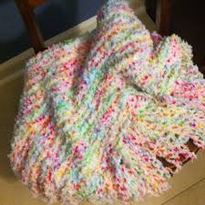 Loom used for the demonstration: Super Crochet Baby Blanket Round Loom Knit Ideas