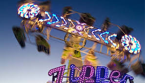 Likewise, is the zipper scary? Zipper Chance Rides