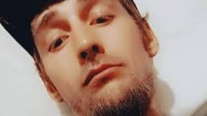 Deputies searching for suspect in Beckham County