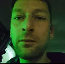 Eine Schildkröte als Maskottchen der linksgrünen Parallelwelt: Immer wenn  sich aufdringliche Rothaarige an hilflosen Schwarzen in Freibädern  vergehen, ist Tiki die Schildkröte, nicht weit. Die Kampagne entsteht auf  Initiative der Stadt Büren