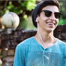 Senhor #Jesus, levantamos o #Matheus, filho de nossa amada #Eyshila e do  #PrOdilon diante de Ti. Obrigada porque por Tuas feridas o Matheus é curado  de toda enfermidade (Isaías 53:4,5). Obrigada porque