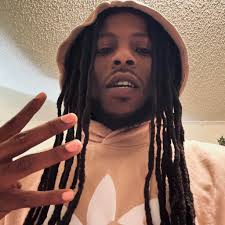 RichHomieQuan's niece was spooked after a streamer comes to their house  with a look-alike of her uncle 👀😳‼️ (check comments)