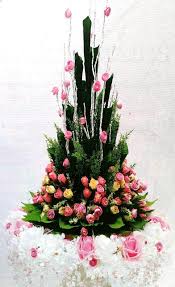 Setiap malam jika anda ingin memanggil orang yang anda sayang. Sirih Junjung Wedding Decorations Flower Arrangements Wedding Plates