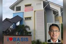 Pihak sekolah sahaja tidak akan dapat mengatasi masalah ponteng sekolah, ianya memerlukan kerjasama antara 2 pihak iaitu penjaga dan sekolah. Carian Mengenai Topik Persatuan Ibu Bapa Dan Guru Astro Awani