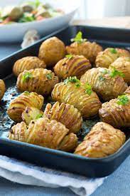 Mini Parmesan And Garlic Hasselback Potatoes Recipe Appetizers Easy Recipes Potato Dishes