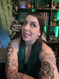 Hey, I'm Lu 🫶 I love playing j/rpgs & lots of other types of games! I have  major squirrel brain so my convos are kind of all over the place 😆 I