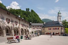 Odavad lennud marsruudil cut bank berchtesgaden. Berchtesgaden Ausflugsziele Sehenswurdigkeiten Alpenresidenz