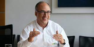 Estamos construyendo una propuesta con más de 200 personas en un ejercicio que hemos llamado de clarividencia, de recuerden, a mí me entregaron ecopetrol en una crisis tremenda y se las entregué como una tacita de plata, de manera que yo sé manejar crisis, en. Renuncio El Presidente De Ecopetrol Juan Carlos Echeverry Empresas Economia Eltiempo Com