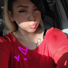 Laura Lines in people