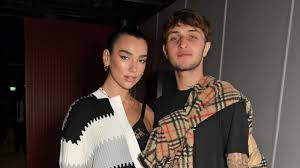 He lost his heart and was controlled by olly, but upon meeting you, he started to get his heart back, along with the mess of emotions. Dua Lipa And Anwar Hadid Debut Matching Manicures On Instagram Allure
