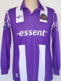 A football shirt signed by the selection of japanese international ko itakura hired from manchester city fc by fc groningen, including the signature of arjen robben! Fc Groningen Weg Fussball Trikots 2011 2012 Sponsored By Essent