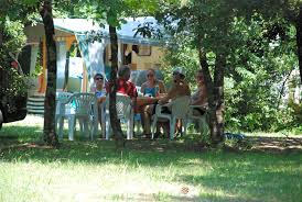 Book camping la clairière online. Camping La Clairiere La Tremblade Pitchup