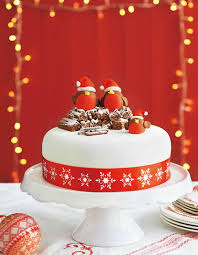 The following 50 christmas decoration ideas have been handpicked to help you find a project that will inspire you to embrace your artistic side of 2020. Top 21 Christmas Cakes