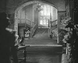 Rebecca Taking A Closer Look At Manderley In The 1939 Film Rebecca 1940 Rebecca Daphne Du Maurier Hitchcock