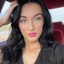 Madelyn Goodwin's Instagram, Twitter & Facebook