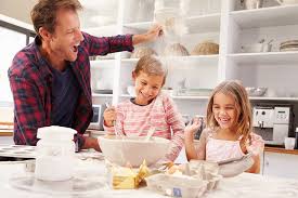 Ni un animal hace eso con su hijo: Dia Del Padre 2020 29 Regalos Para Padres Cocinillas Que Les Encantan Las Series De Television