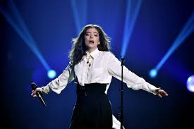 Sometimes, this also involves being single—a breakup and a raucous house party. Melodrama And Actual Drama Lorde S Rough Night At The Grammys