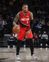 There might not be one truly effective word to describe lillard's production last night, so i will just give my opinion. Damian Lillard Dame Lillard Twitter