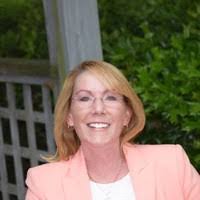 Maureen Hendricks's Instagram, Twitter & Facebook