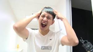 文大培（現為緯來體育台台長） 蔡明里（主播組） 張立群（主播組） 張 暘（主播組） 林東緯（主播組） 高明賢（新聞組） 邵瑞峰（新聞組） 王德興（新聞組）(已轉調至企劃組) 張繼元（新聞組） 黃樺君（新聞組） 鄭雅方（新聞組） 張安德（新聞組） 40ç§'å¤§æŒ'æˆ° ä¸»æ'­æˆ'æœ€young å¼µæš˜